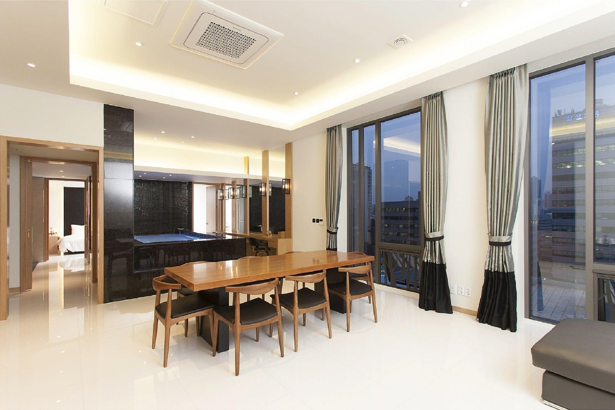 โรงแรมแกรมมอส โซล ภายนอก รูปภาพ