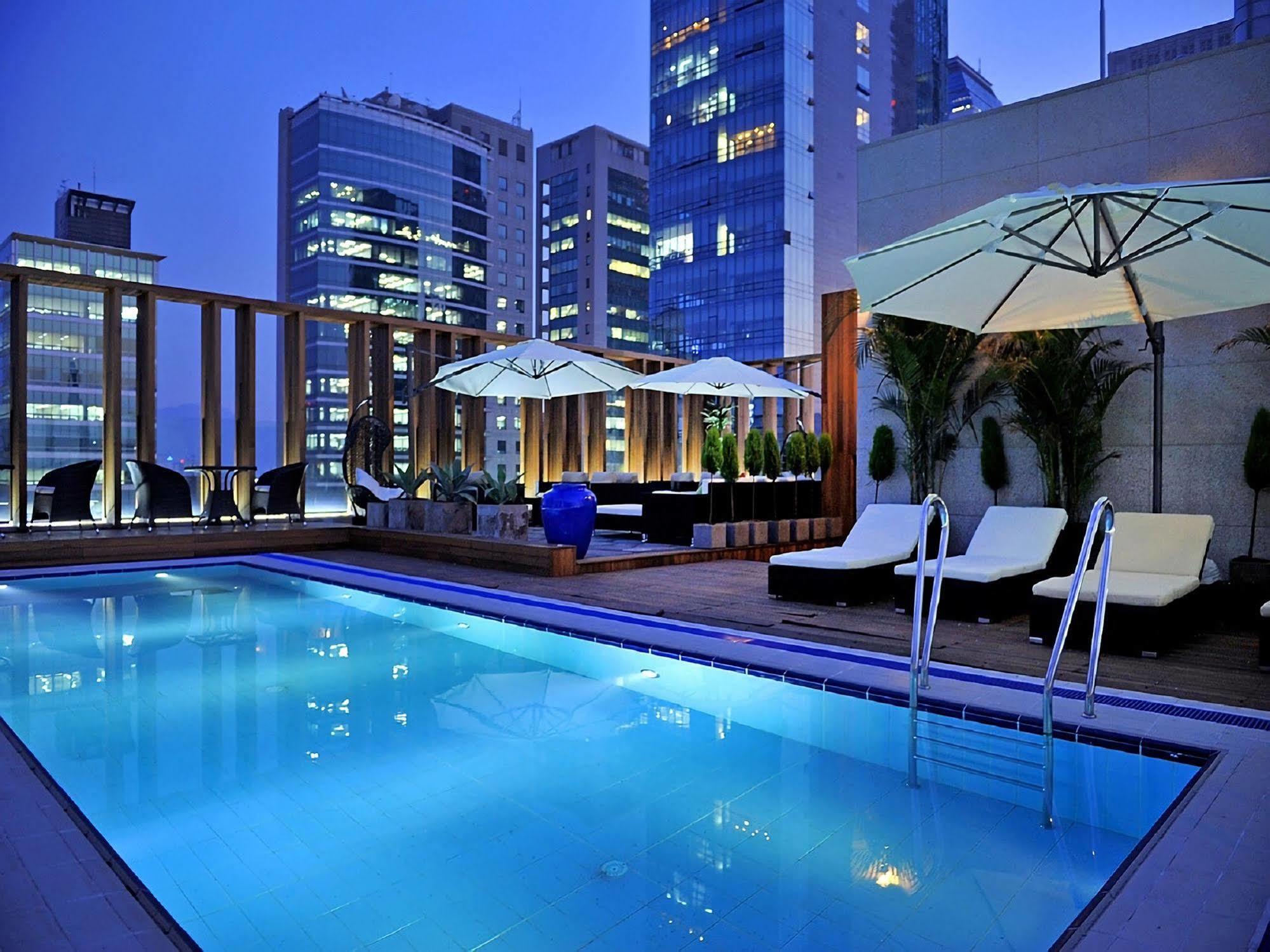 โรงแรมแกรมมอส โซล ภายนอก รูปภาพ